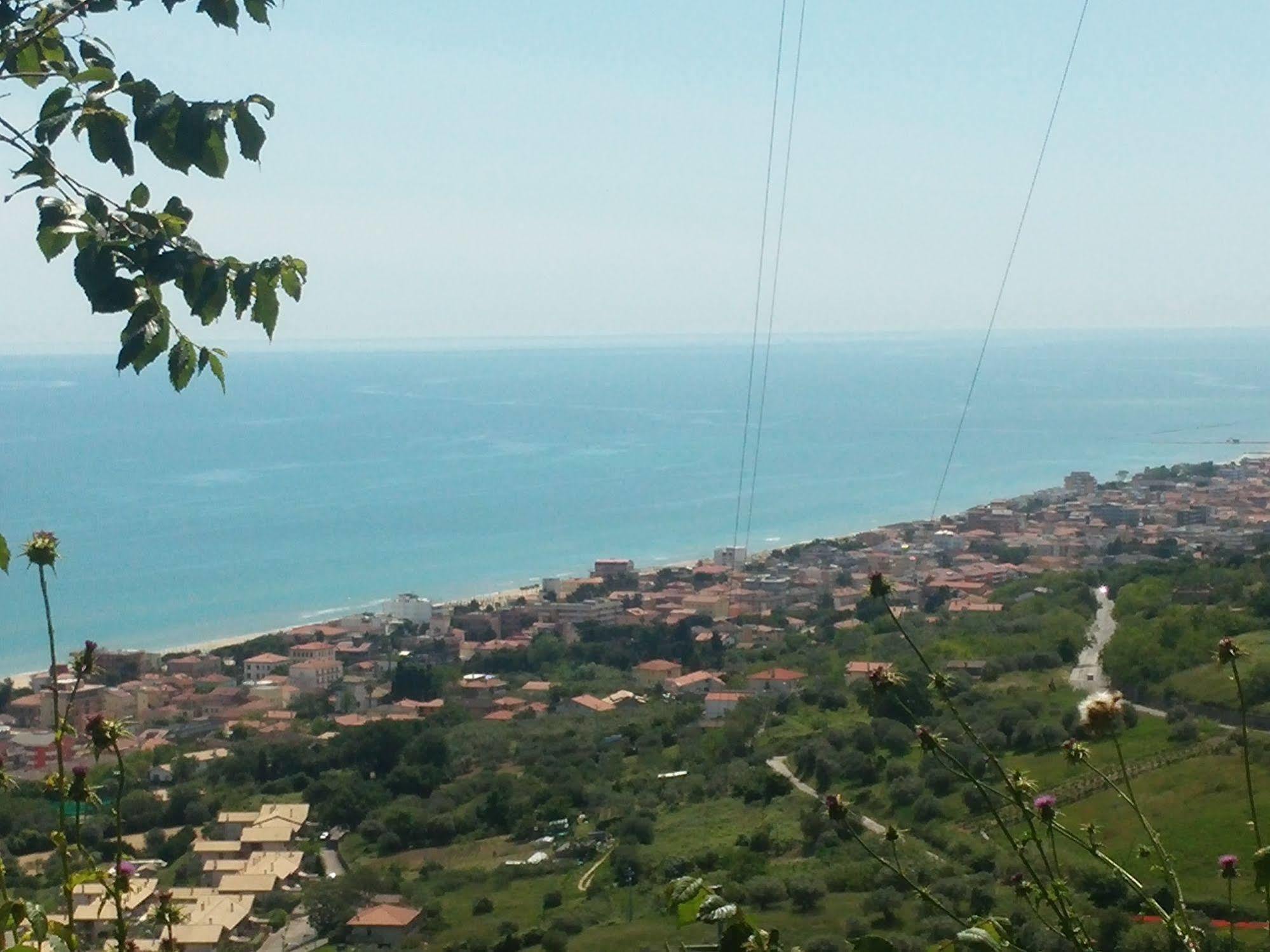 B&B Santa Lucia Silvi Paese 外观 照片